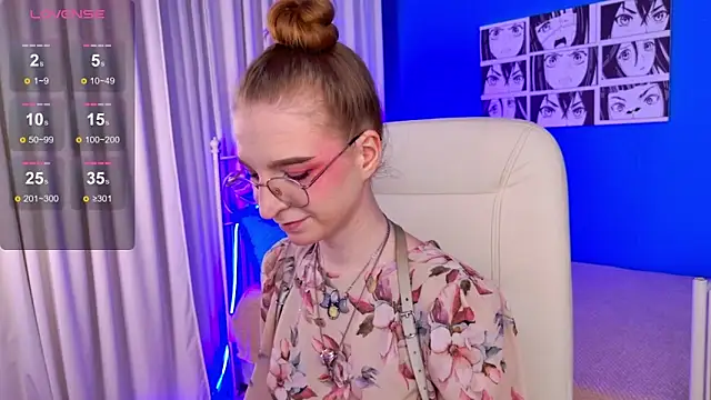 Snapshot of VioletShine chatting on November 13, 2025, 11:09 am VioletShine online show from November 13, 2025, 11:09 am