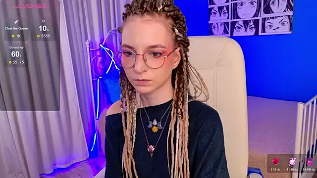 Snapshot of VioletShine chatting on November 15, 2025, 11:18 am VioletShine online show from November 15, 2025, 11:18 am