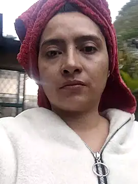 SarayMoorex  online show from October 26, 2025, 10:47 pm