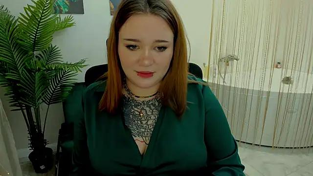 MoonLghte online show from February 12, 2025, 10:37 pm