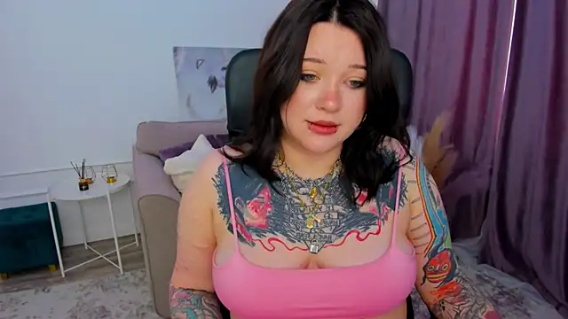 MoonLghte online show from February 24, 2025, 12:37 pm