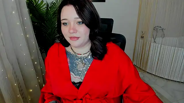 MoonLghte online show from February 28, 2025, 1:47 am