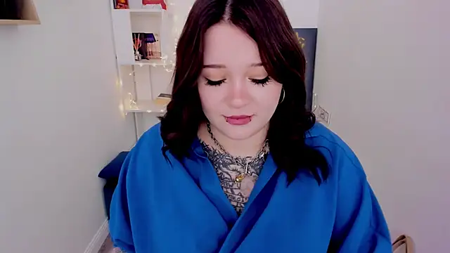 MoonLghte online show from March 9, 2025, 11:36 am