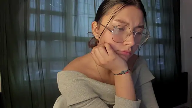 Noellesable online show from October 11, 2025, 6:06 pm