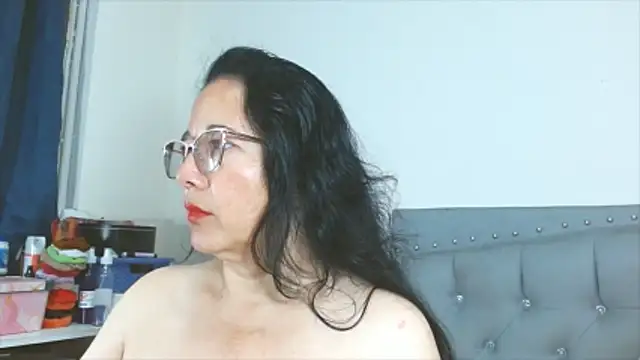 maturepriscila online show from February 8, 2026, 2:42 pm