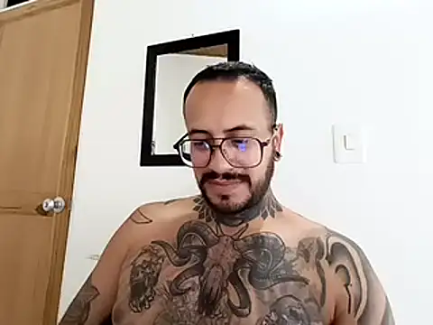 Snapshot of Nicky_smith__ chatting on December 3, 2024, 2:36 am Nicky smith online show from December 3, 2024, 2:36 am