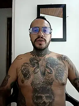 Snapshot of Nicky_smith__ chatting on December 10, 2024, 2:38 am Nicky smith online show from December 10, 2024, 2:38 am