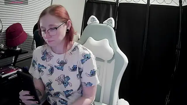 Snapshot of LilyFoxxx chatting on March 14, 2025, 3:26 am LilyFoxxx online show from March 14, 2025, 3:26 am