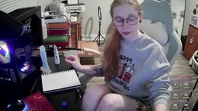 Snapshot of LilyFoxxx chatting on February 7, 2026, 6:17 am LilyFoxxx online show from February 7, 2026, 6:17 am