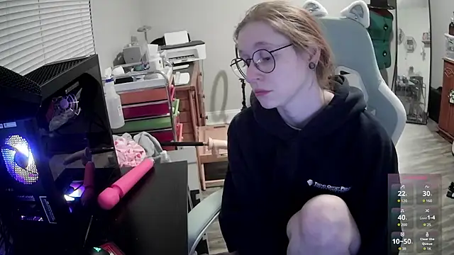 Snapshot of LilyFoxxx chatting on February 11, 2026, 7:02 am LilyFoxxx online show from February 11, 2026, 7:02 am