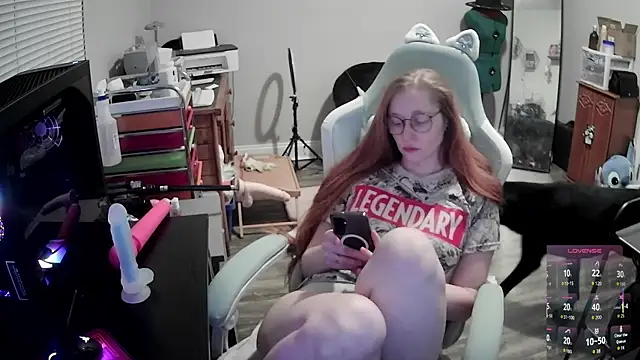 Snapshot of LilyFoxxx chatting on February 15, 2026, 6:54 am LilyFoxxx online show from February 15, 2026, 6:54 am