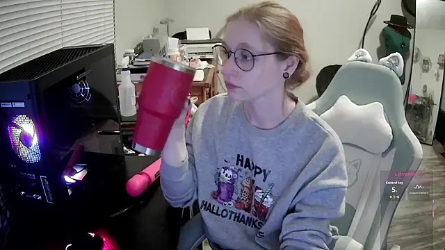 Snapshot of LilyFoxxx chatting on March 2, 2026, 6:14 am LilyFoxxx online show from March 2, 2026, 6:14 am