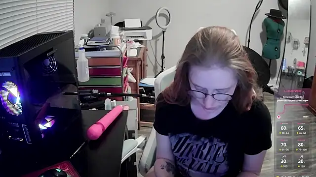 Snapshot of LilyFoxxx chatting on March 4, 2026, 6:08 am LilyFoxxx online show from March 4, 2026, 6:08 am