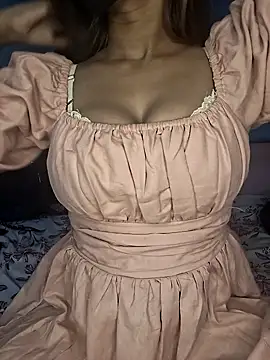 Snapshot of Aaliyalove1 chatting on February 11, 2025, 11:33 pm Aaliyalove1 online show from February 11, 2025, 11:33 pm