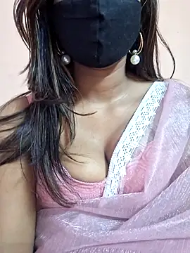 Snapshot of Aaliyalove1 chatting on February 18, 2025, 12:04 am Aaliyalove1 online show from February 18, 2025, 12:04 am