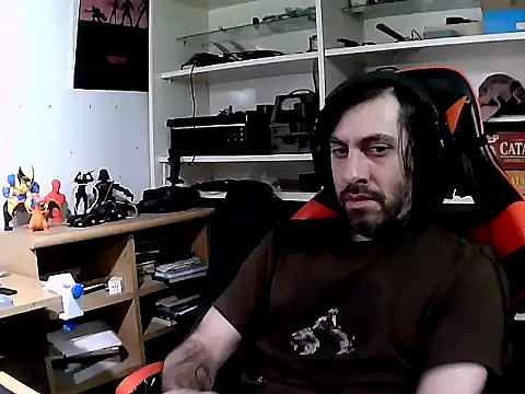 johnwood88 online show from November 13, 2025, 5:39 am