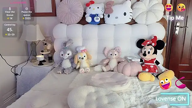 Unique-yiyi online show from January 27, 2025, 3:39 pm