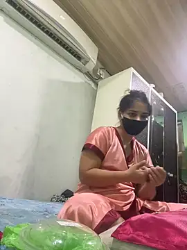 Black Glow online show from March 17, 2025, 2:23 pm