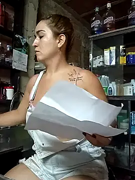 alexax0 online show from February 5, 2025, 10:44 pm