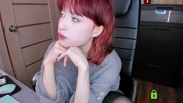 Snapshot of ElizaNik_ chatting on May 15, 2026, 11:23 pm ElizaNik online show from May 15, 2026, 11:23 pm
