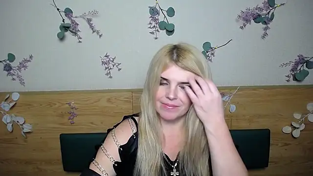 Julya Barbi online show from December 12, 2024, 9:08 am