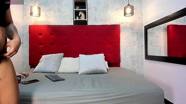 SilvannaFit online show from February 6, 2025, 12:26 pm