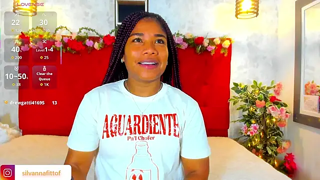 SilvannaFit online show from December 22, 2025, 12:02 pm