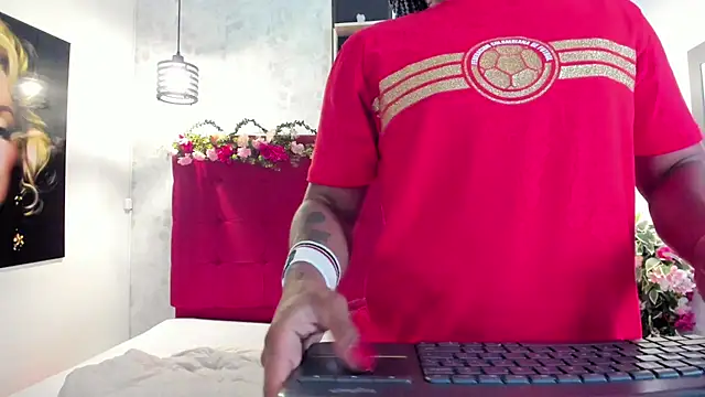 SilvannaFit online show from June 19, 2026, 11:25 am