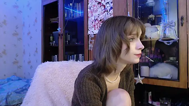 cloudgirrl online show from January 20, 2025, 9:22 pm