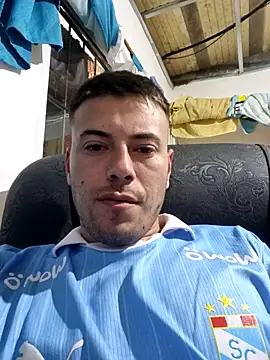Kratosz100 online show from June 8, 2026, 3:18 am