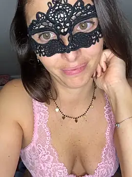 Snapshot of LeMagique- chatting on September 28, 2025, 8:47 pm LeMagique- online show from September 28, 2025, 8:47 pm