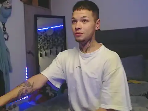 Snapshot of MarceloMilk chatting on October 5, 2025, 5:06 am MarceloMilk online show from October 5, 2025, 5:06 am