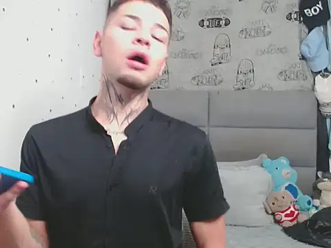 Snapshot of MarceloMilk chatting on October 19, 2025, 2:34 am MarceloMilk online show from October 19, 2025, 2:34 am