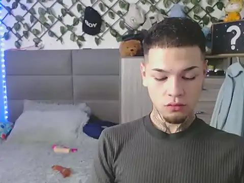 Snapshot of MarceloMilk chatting on October 31, 2025, 4:57 am MarceloMilk online show from October 31, 2025, 4:57 am