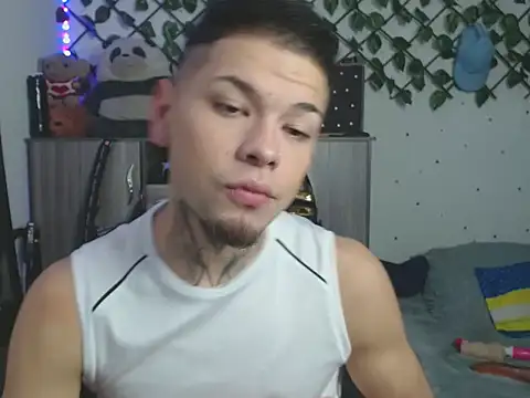 Snapshot of MarceloMilk chatting on November 5, 2025, 3:39 am MarceloMilk online show from November 5, 2025, 3:39 am