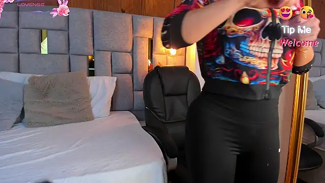 Saori newman online show from February 10, 2025, 11:57 am