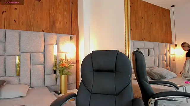 Saori newman online show from September 16, 2025, 11:55 am