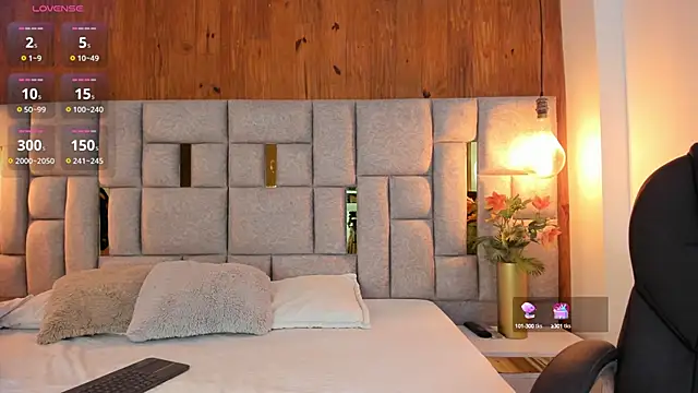 Saori newman online show from October 3, 2025, 12:02 pm