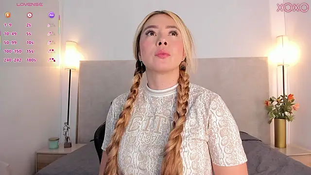 Saori newman online show from March 30, 2026, 11:44 am