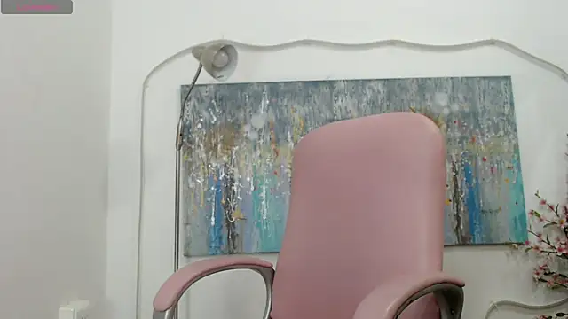 ariana crazzy online show from December 30, 2024, 4:29 pm