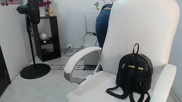 ariana crazzy online show from January 28, 2025, 5:14 pm