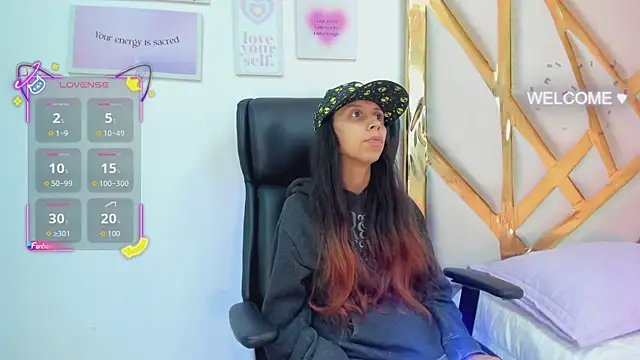 Goddess  Lilith online show from November 21, 2025, 2:43 am