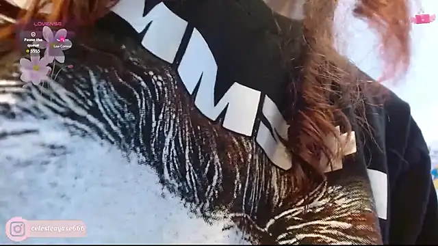 Snapshot of CelesteAyase chatting on October 22, 2025, 11:59 pm CelesteAyase online show from October 22, 2025, 11:59 pm