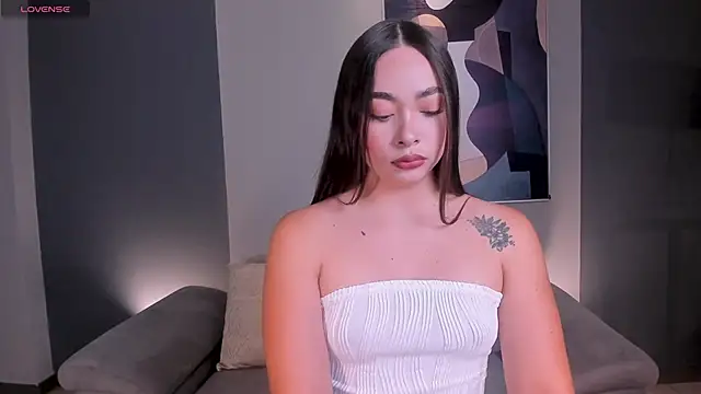 AlinaKravitz online show from March 19, 2026, 12:09 pm