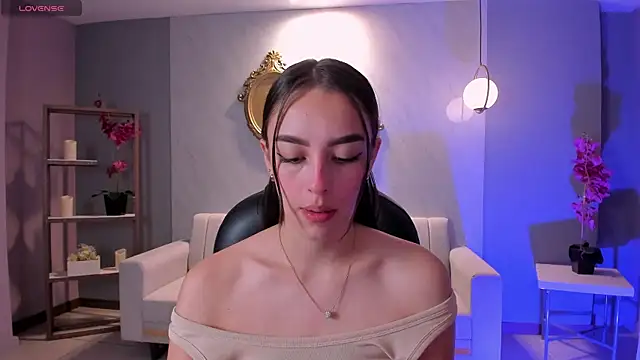 KaiaFerreira online show from March 9, 2025, 11:58 am