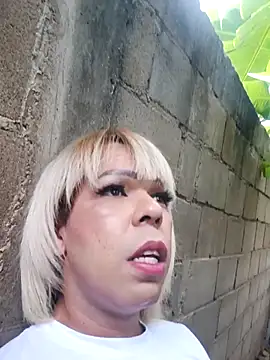 blondebitchlitle online show from December 4, 2025, 1:20 pm