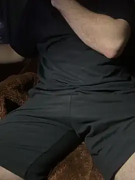 Snapshot of Leo-Cock chatting on April 30, 2026, 12:06 am Leo-Cock online show from April 30, 2026, 12:06 am