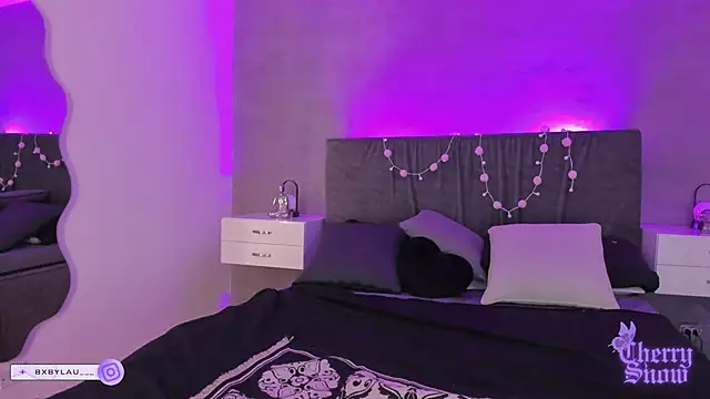 Snapshot of _cherrysnow chatting on October 7, 2025, 5:37 am cherrysnow online show from October 7, 2025, 5:37 am