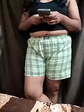 Snapshot of Tamilmayill chatting on February 22, 2025, 12:40 pm Tamilmayill online show from February 22, 2025, 12:40 pm