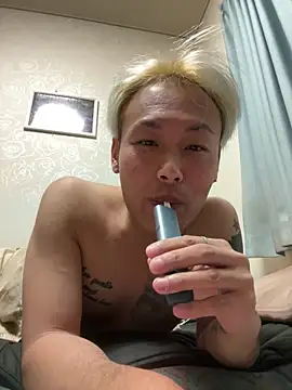 Snapshot of kouji8800 chatting on January 11, 2025, 9:57 am kouji8800 online show from January 11, 2025, 9:57 am